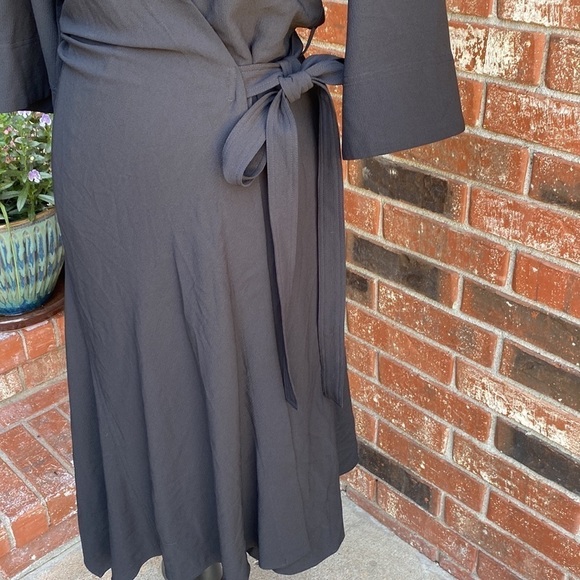 THEORY Kimono Wrap Black Summer Crepe Midi Dress Women's Size 4 - Picture 3 of 11